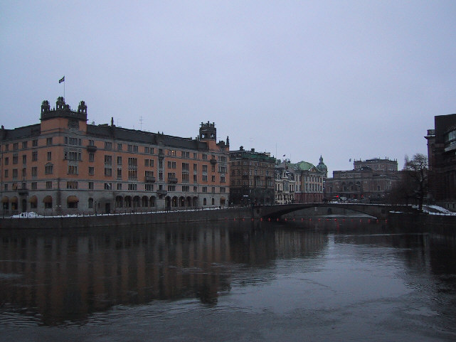 152_links_Parlament.jpg